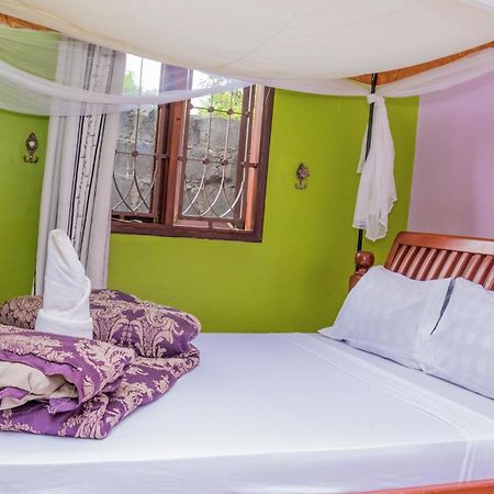 Mango Lodge Boma la Ngombe Екстериор снимка